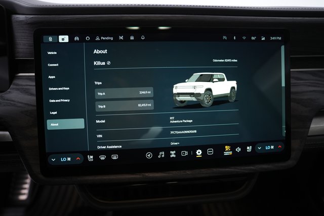 2022 Rivian R1T — photo 5 of 22