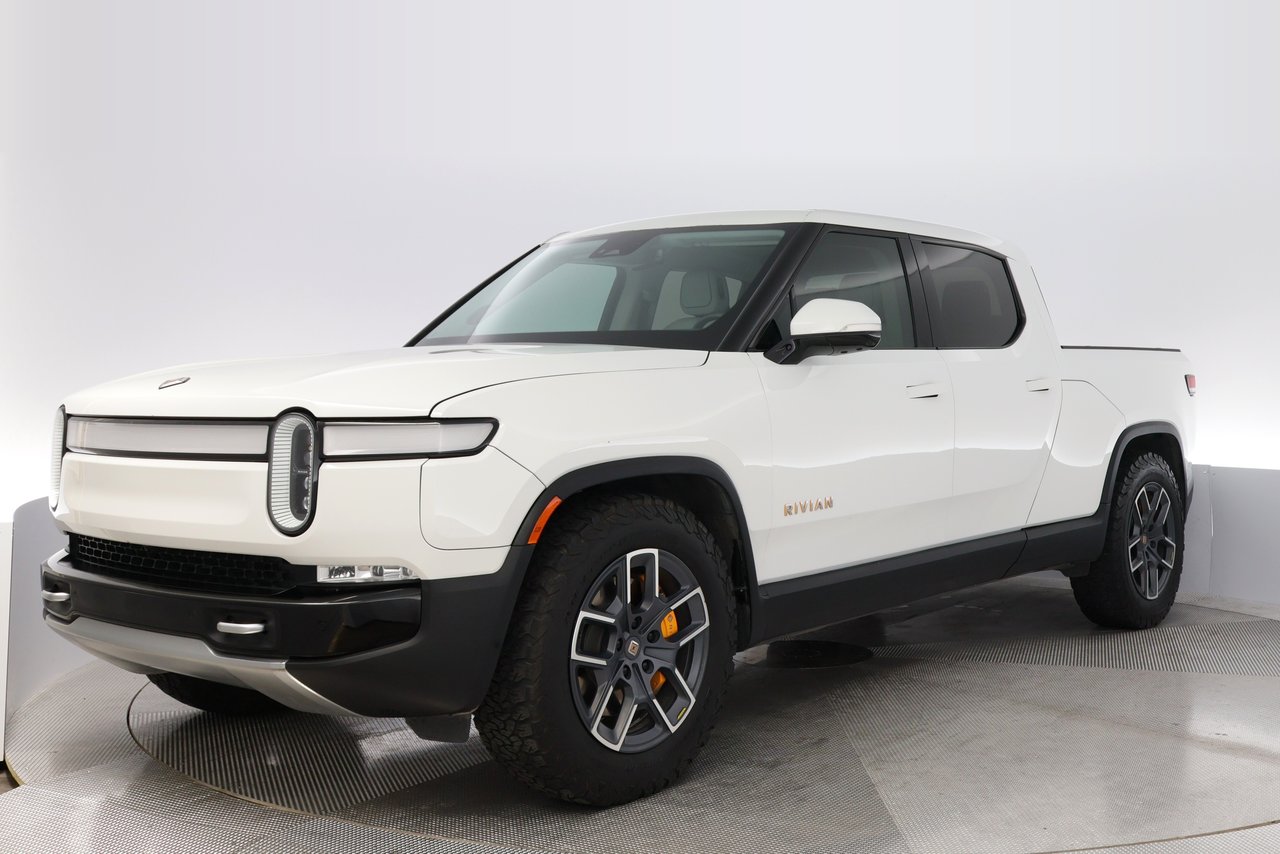 2022 Rivian R1T Driver+