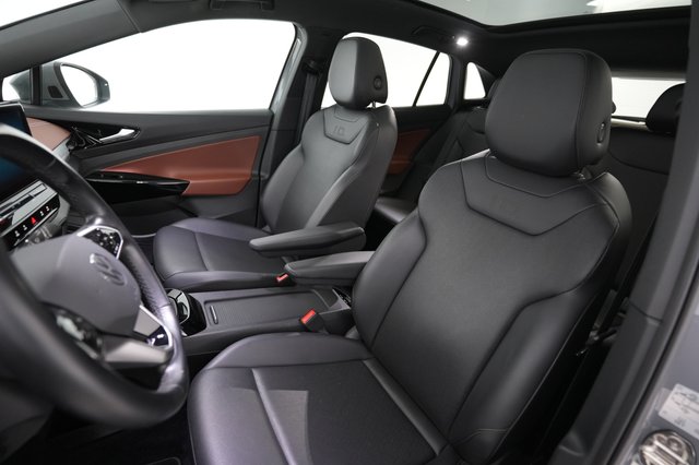 2021 Volkswagen ID.4 — photo 3 of 22