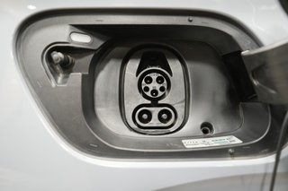 2021 Volkswagen ID.4 — photo 8 of 22