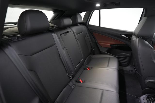 2021 Volkswagen ID.4 — photo 4 of 22