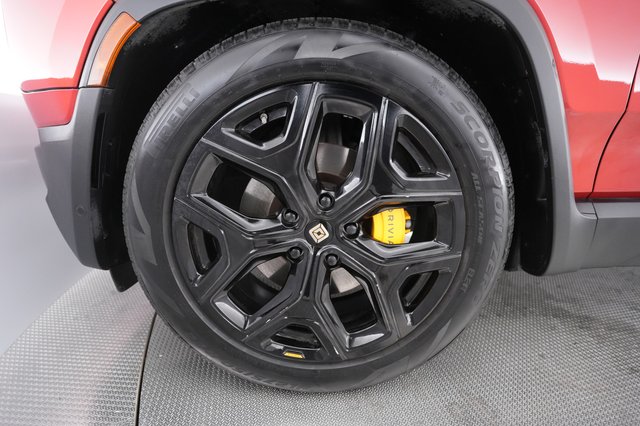 2022 Rivian R1T — photo 13 of 26