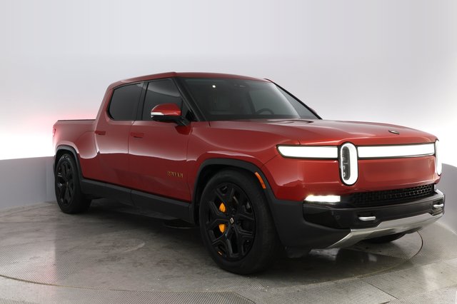 2022 Rivian R1T — photo 7 of 26