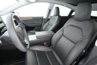 2026 Tesla Model Y — photo 3 of 24