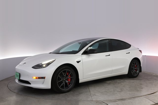 2023 Tesla Model 3 — photo 14 of 24