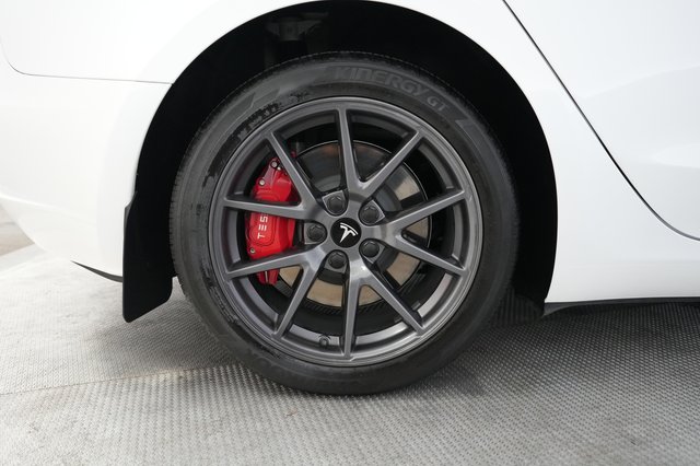 2023 Tesla Model 3 — photo 17 of 24