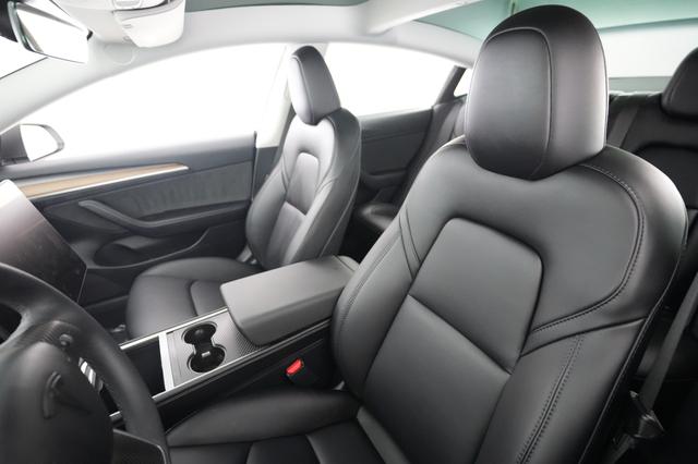 2023 Tesla Model 3 — photo 3 of 24