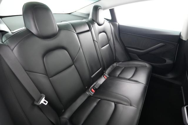 2023 Tesla Model 3 — photo 4 of 24