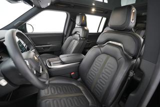 2025 Rivian R1S — photo 3 of 26