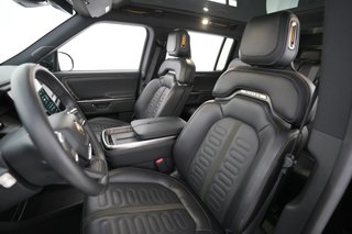 2025 Rivian R1S — photo 3 of 26