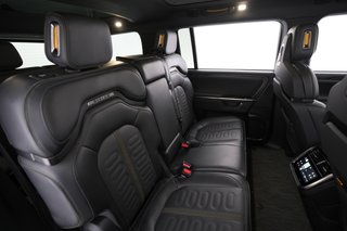 2025 Rivian R1S — photo 4 of 26