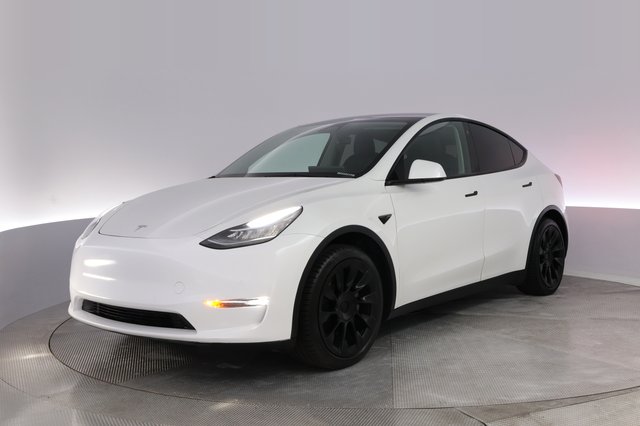 2021 Tesla Model Y — VIN 5YJYGAEE1MF223177