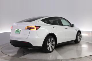 2023 Tesla Model Y — photo 2 of 24
