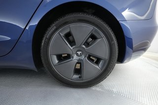 2023 Tesla Model 3 — photo 7 of 24