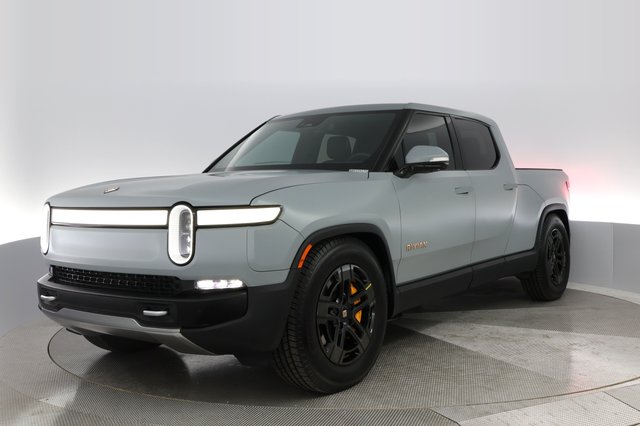 2022 Rivian R1T — photo 6 of 31