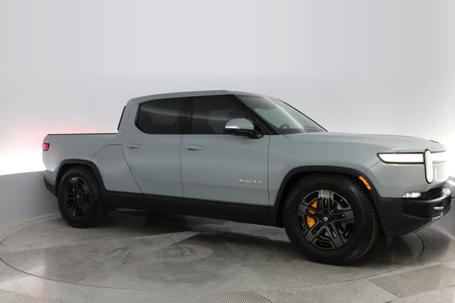 2022 Rivian R1T — photo 9 of 31