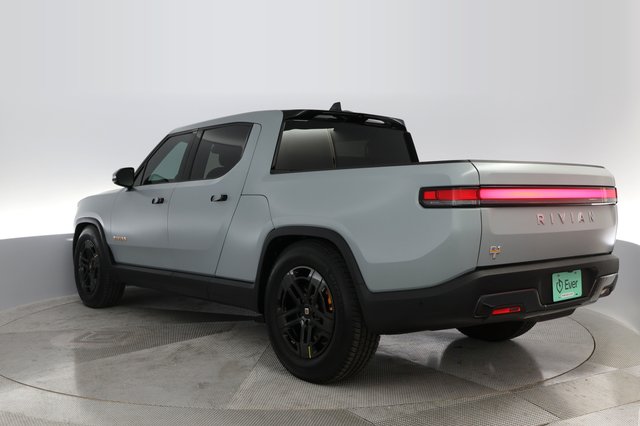 2022 Rivian R1T — photo 12 of 31
