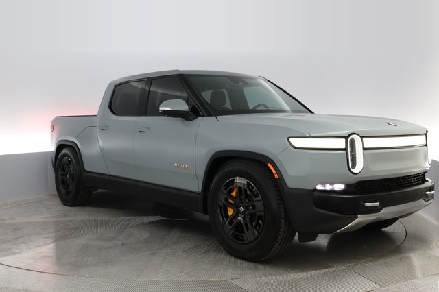 2022 Rivian R1T — photo 8 of 31
