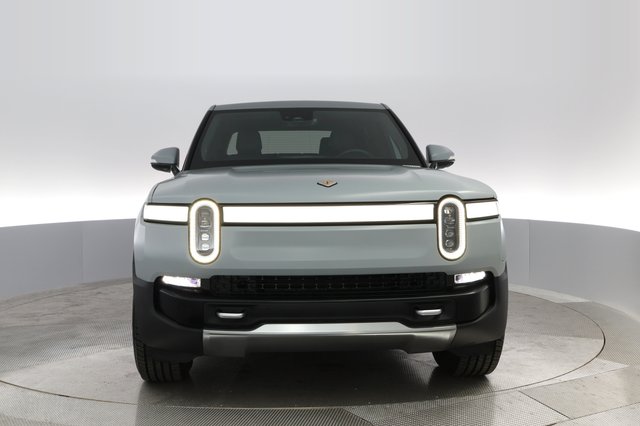 2022 Rivian R1T — photo 7 of 31