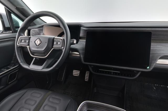 2022 Rivian R1T — photo 3 of 31