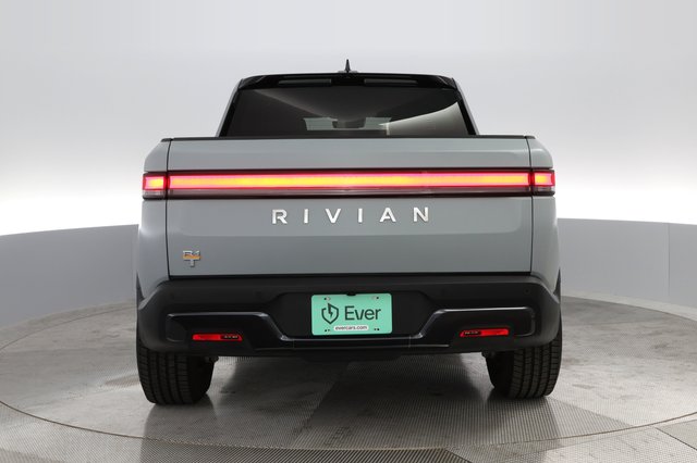 2022 Rivian R1T — photo 11 of 31