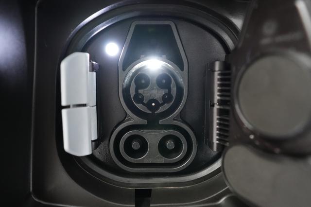 2025 MINI Countryman — photo 8 of 26