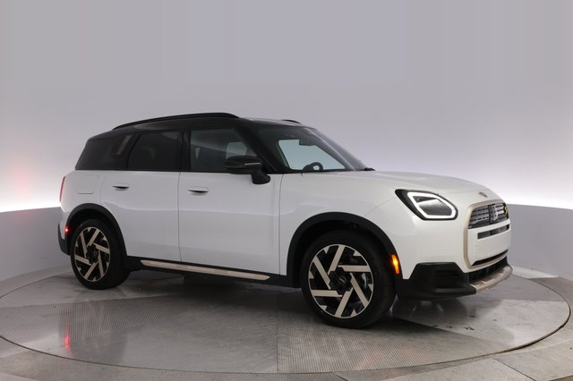 2025 MINI Countryman — photo 11 of 26