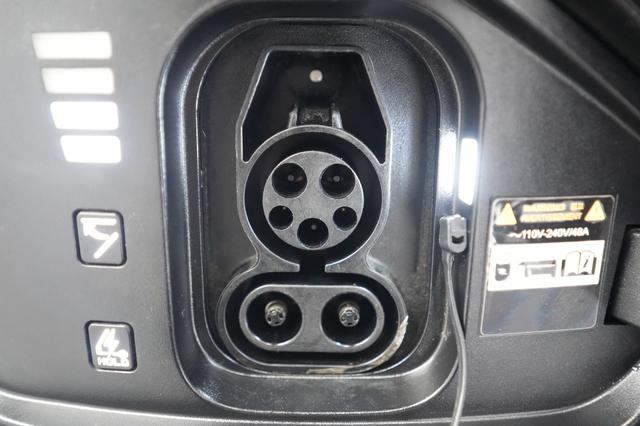 2024 Kia EV6 — photo 8 of 28