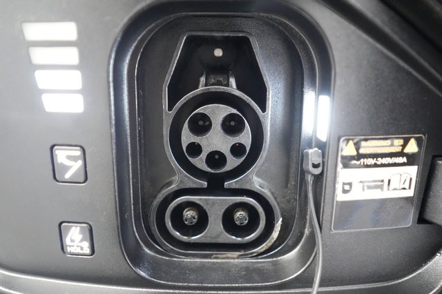 2024 Kia EV6 — photo 8 of 28