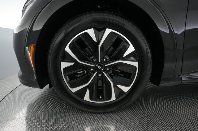 2024 Kia EV6 — photo 15 of 28