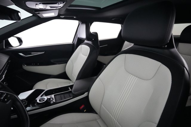 2024 Kia EV6 — photo 3 of 28