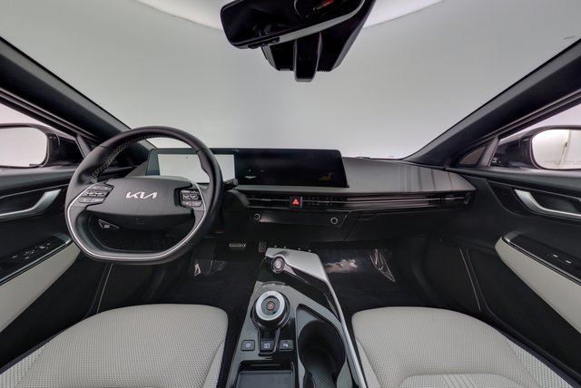 2024 Kia EV6 — photo 21 of 28