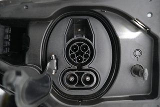 2023 Lexus RZ — photo 8 of 25