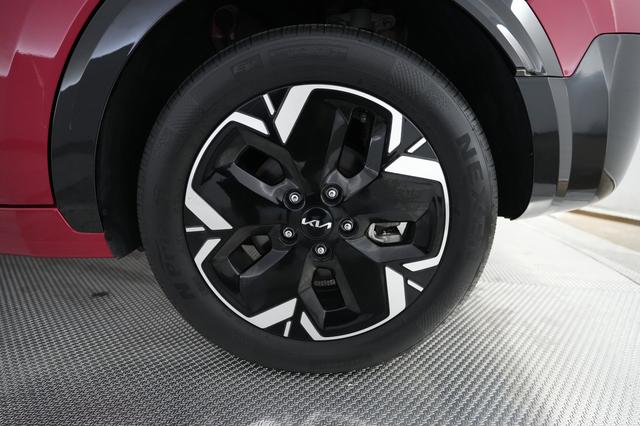 2023 Kia Niro EV — photo 7 of 26