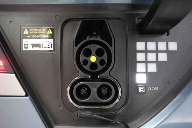 2024 Hyundai IONIQ 5 — photo 8 of 24
