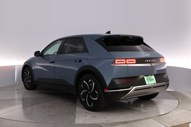 2024 Hyundai IONIQ 5 — photo 13 of 24