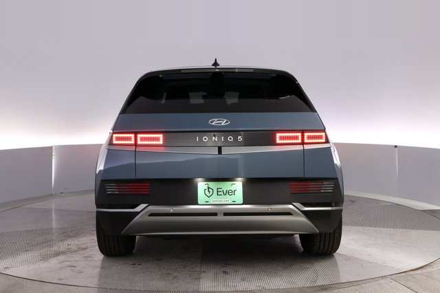 2024 Hyundai IONIQ 5 — photo 12 of 24