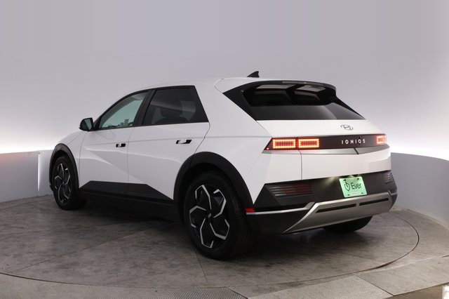 2024 Hyundai IONIQ 5 — photo 13 of 25