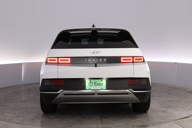 2024 Hyundai IONIQ 5 — photo 12 of 25