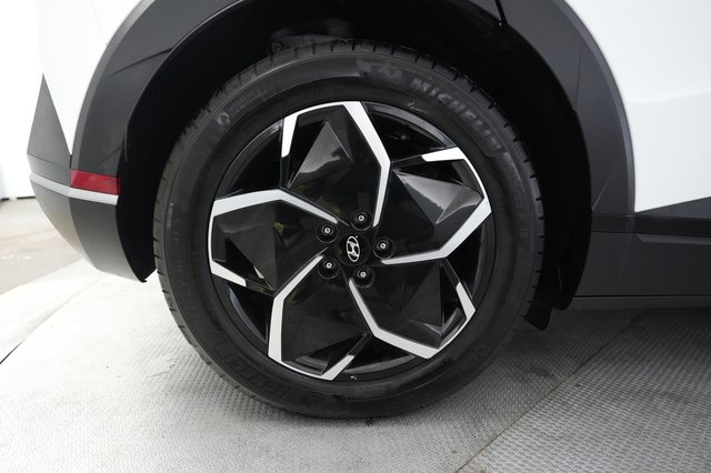 2024 Hyundai IONIQ 5 — photo 17 of 25
