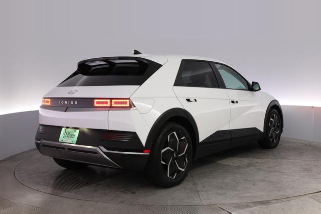 2024 Hyundai IONIQ 5 — photo 2 of 25