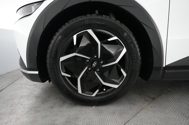 2024 Hyundai IONIQ 5 — photo 15 of 25
