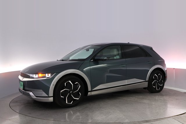 2024 Hyundai IONIQ 5 — photo 14 of 25