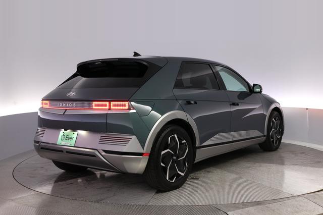 2024 Hyundai IONIQ 5 — photo 2 of 25