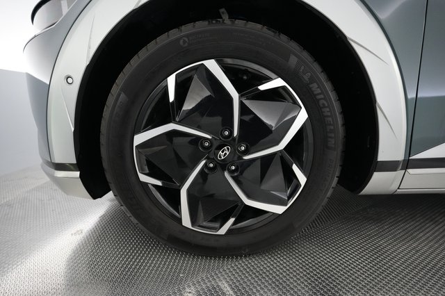 2024 Hyundai IONIQ 5 — photo 15 of 25