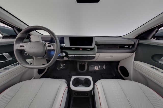 2024 Hyundai IONIQ 5 — photo 21 of 25