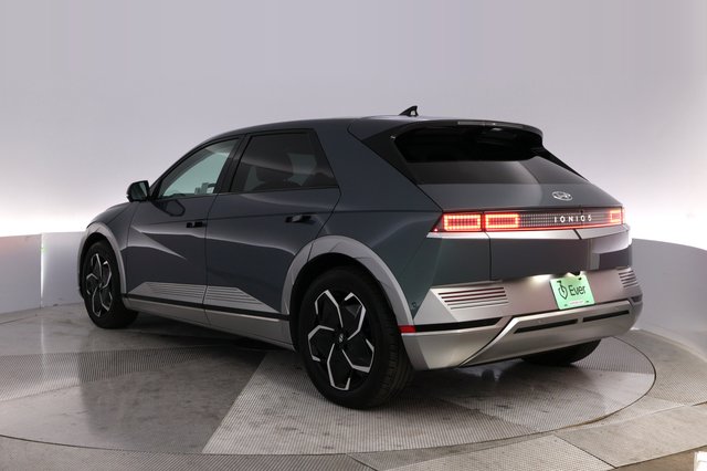 2024 Hyundai IONIQ 5 — photo 13 of 25