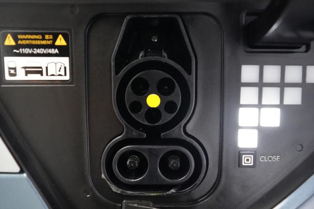 2024 Hyundai IONIQ 5 — photo 8 of 29