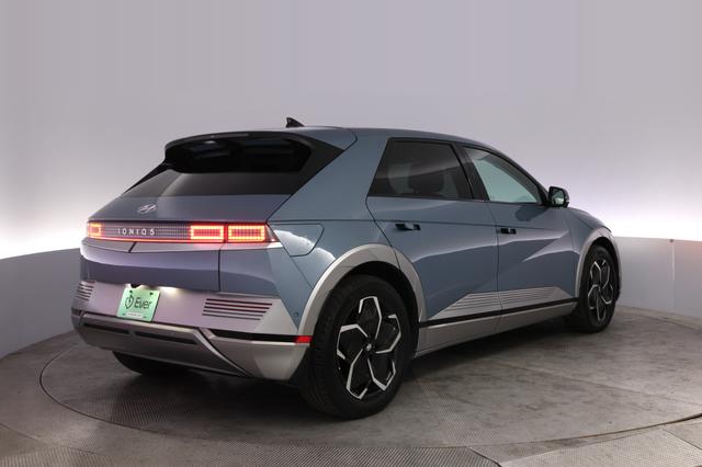 2024 Hyundai IONIQ 5 — photo 2 of 29