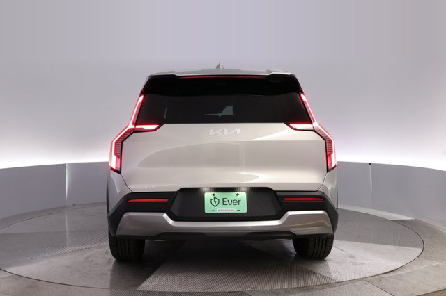 2024 Kia EV9 — photo 12 of 26